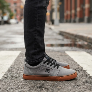 CALZADO DC URBAN - GRIS